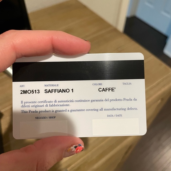 Men’s Prada leather wallet (with authentication card) - Picture 7 of 7